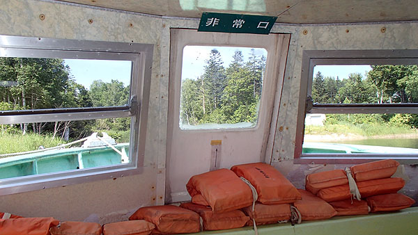 朱鞠内湖の観光船